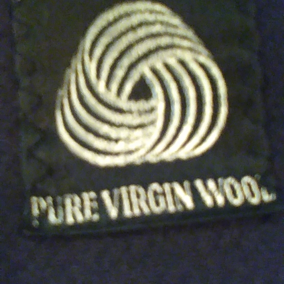 Ladies full length coat - Picture 3 of 16